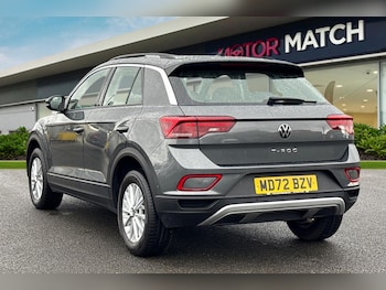 Used Volkswagen T-Roc 2023 for sale - 77686929: Photo