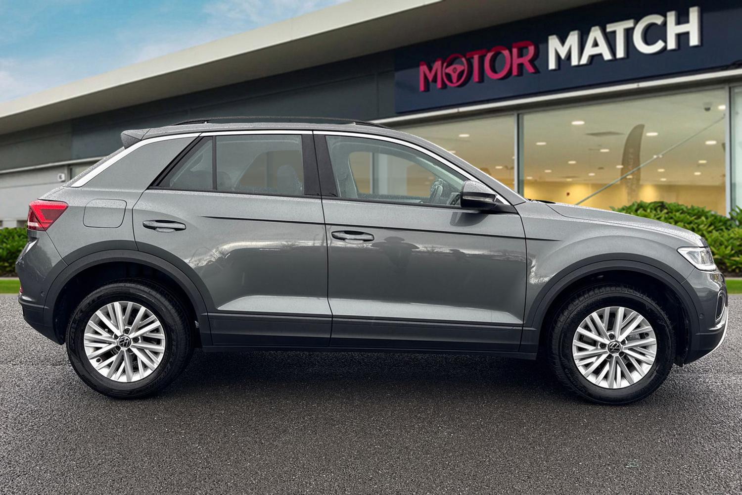 Used Volkswagen T-Roc 2023 for sale - 77686929: Photo 3