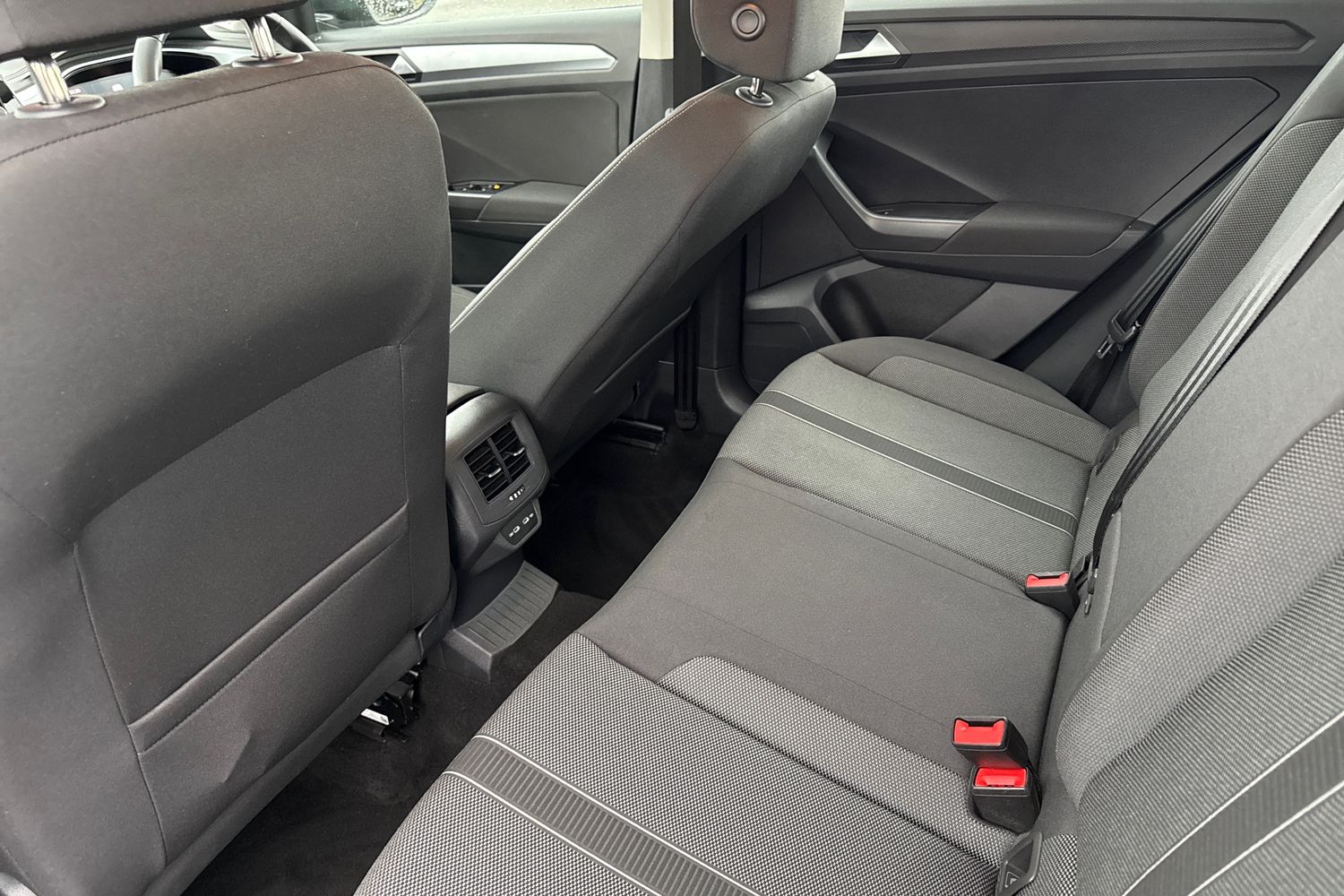 Used Volkswagen T-Roc 2023 for sale - 77686929: Photo 35