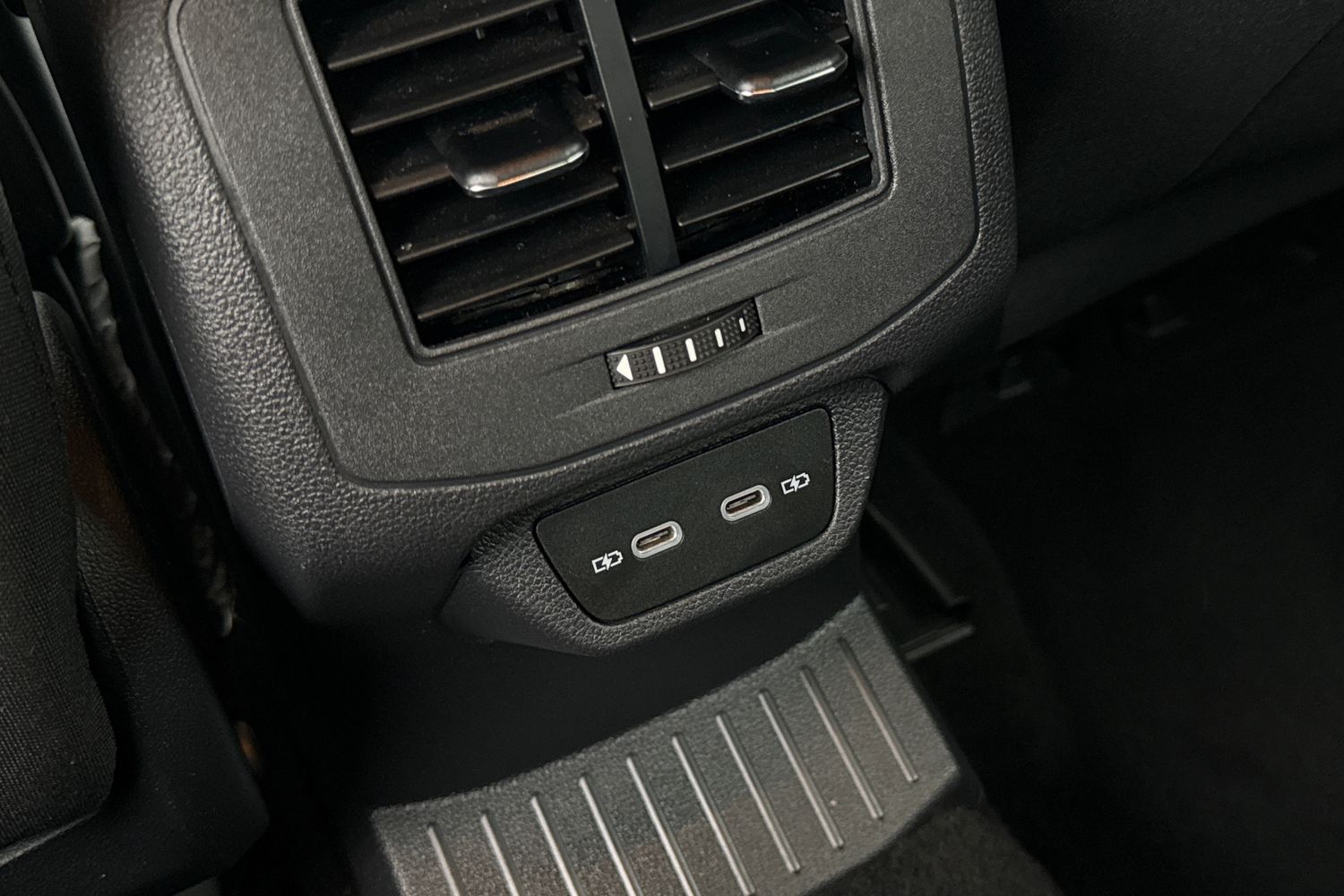 Used Volkswagen T-Roc 2023 for sale - 77686929: Photo 37