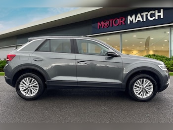 Used Volkswagen T-Roc 2023 for sale - 77686929: Photo