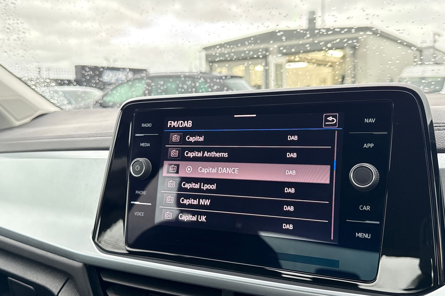 Used Volkswagen T-Roc 2023 for sale - 77686929: Photo 45