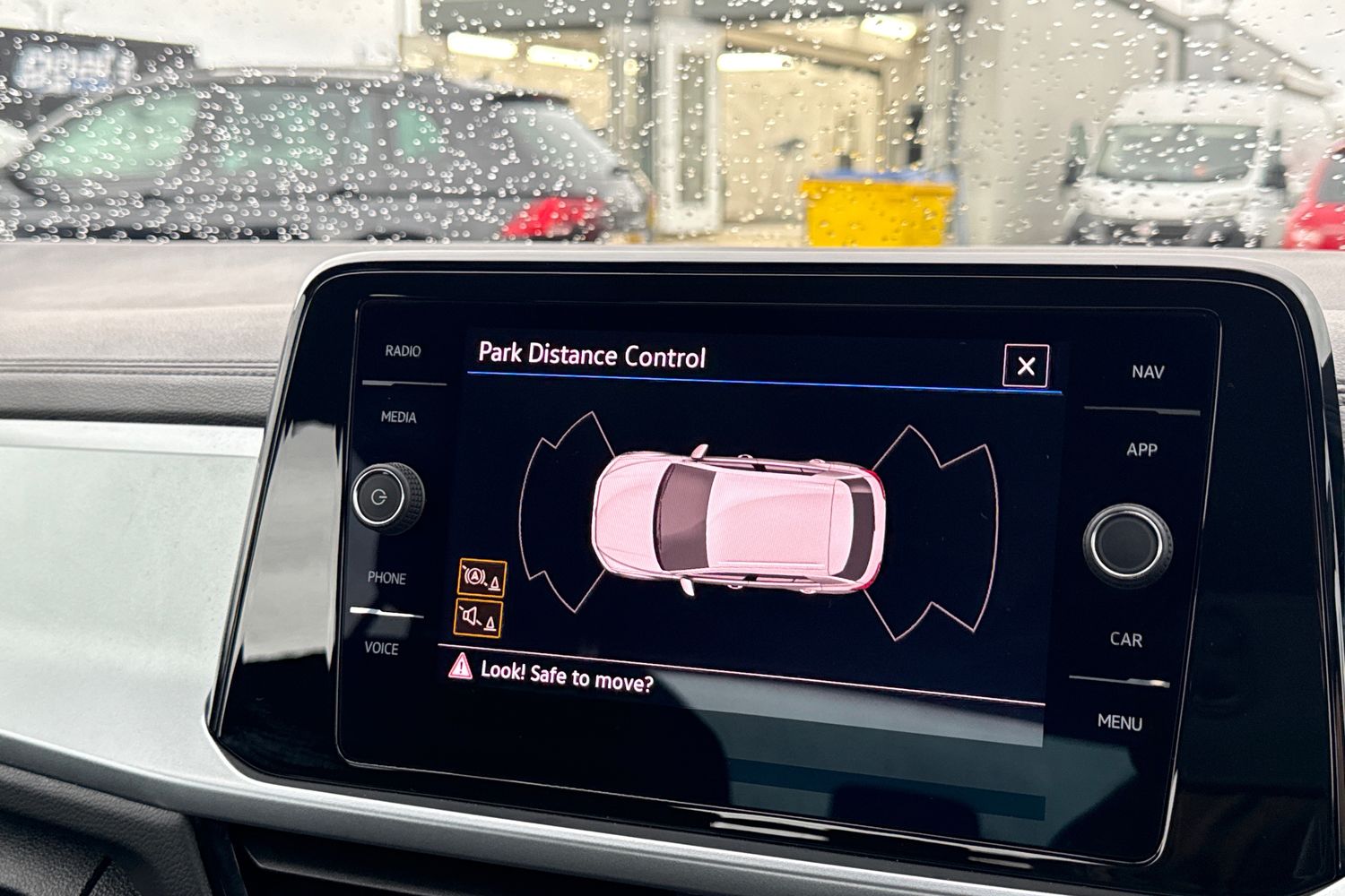 Used Volkswagen T-Roc 2023 for sale - 77686929: Photo 50