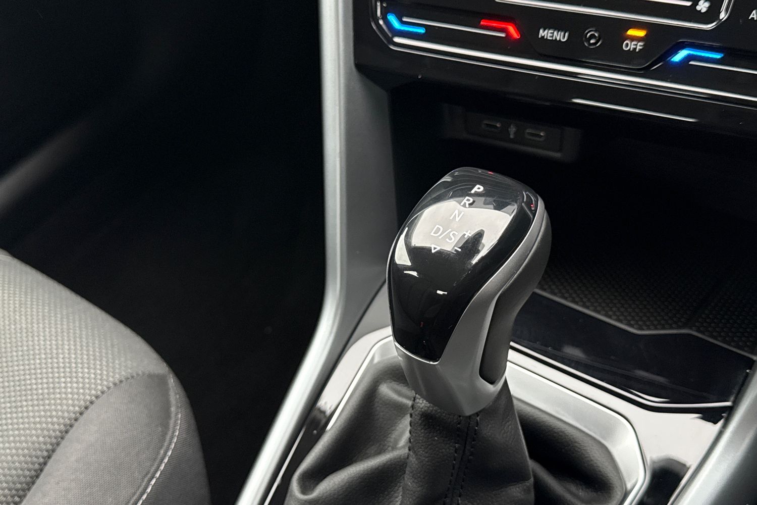 Used Volkswagen T-Roc 2023 for sale - 77686929: Photo 53