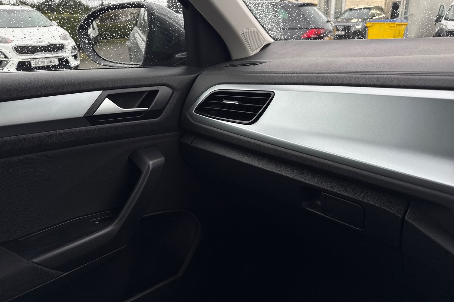 Used Volkswagen T-Roc 2023 for sale - 77686929: Photo 59