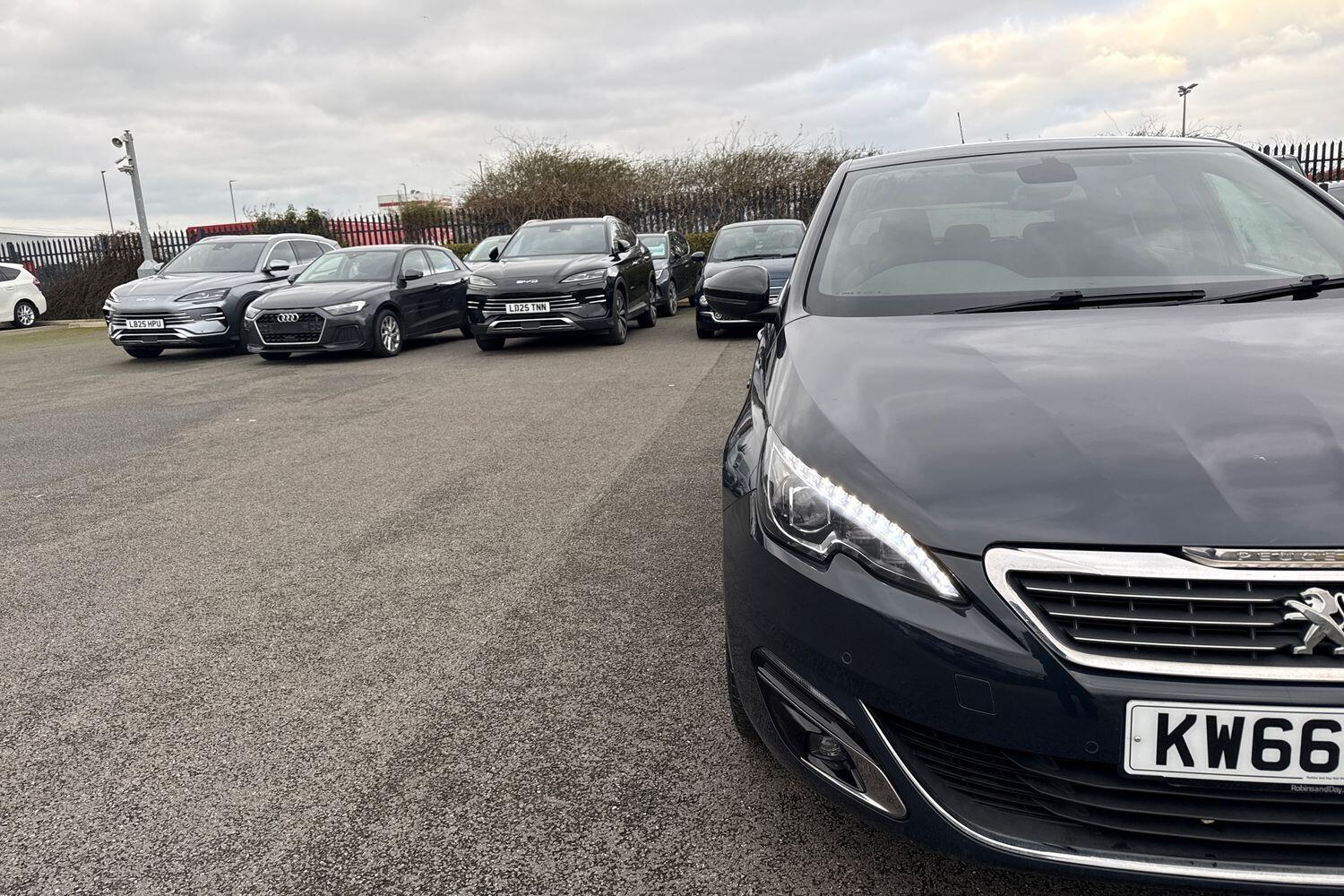 Used Peugeot 308 2016 for sale - 77417755: Photo 24