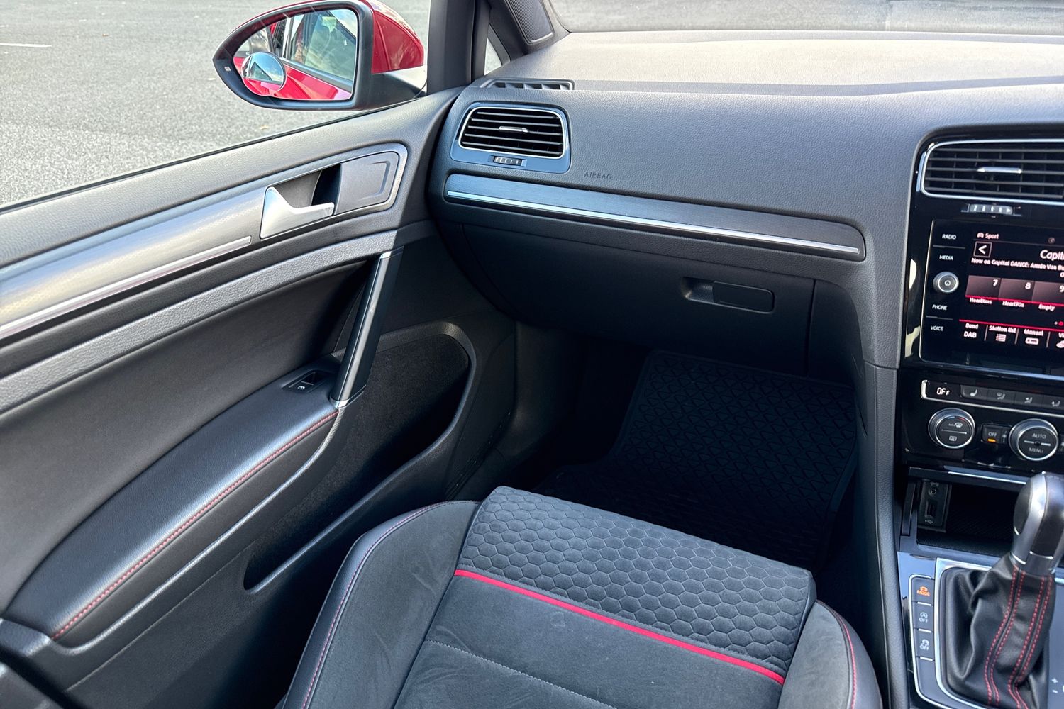Used Volkswagen Golf 2019 for sale - 76351861: Photo 15