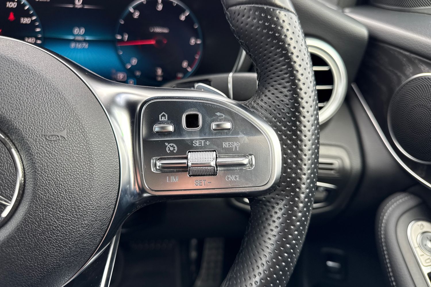 Used Mercedes-Benz GLC 2021 for sale - 76495371: Photo 40