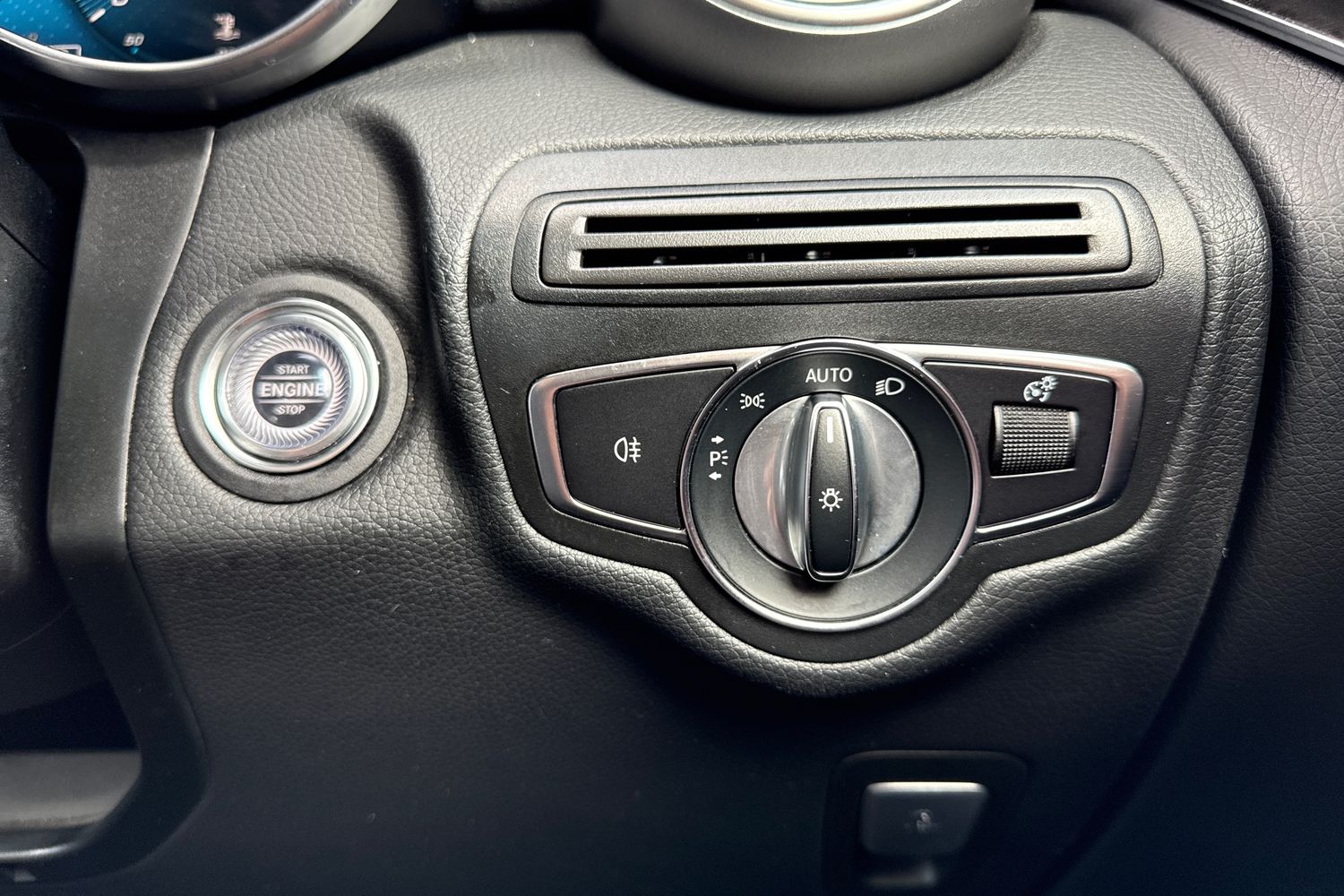 Used Mercedes-Benz GLC 2021 for sale - 76495371: Photo 43