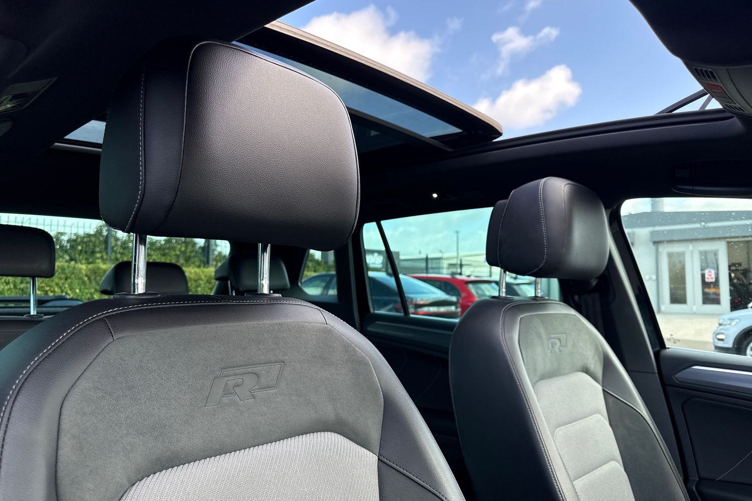 Used Volkswagen Tiguan 2018 for sale - 78155107: Photo 24