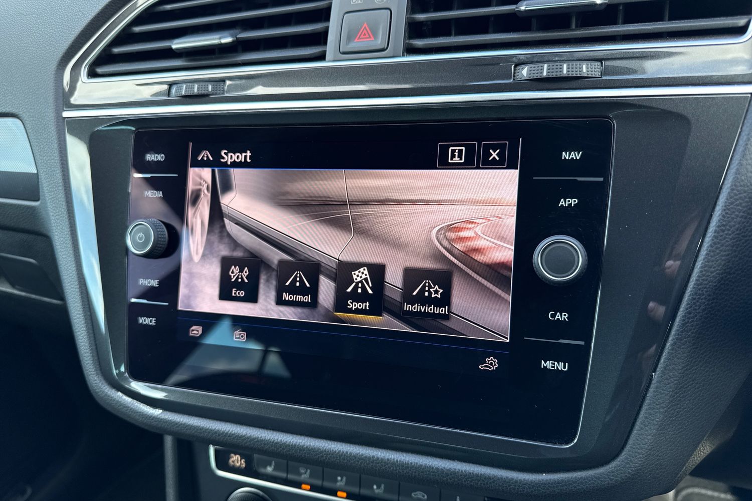 Used Volkswagen Tiguan 2018 for sale - 78155107: Photo 55