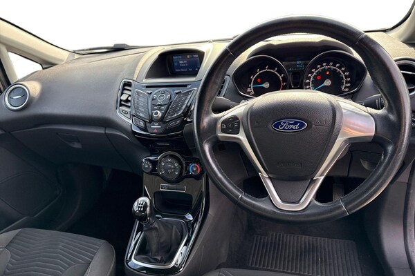 Used Ford Fiesta 2016 for sale - 76236827: Photo 17