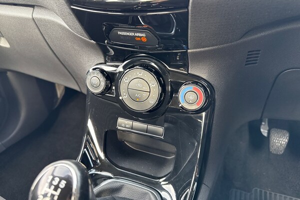 Used Ford Fiesta 2016 for sale - 76236827: Photo 53