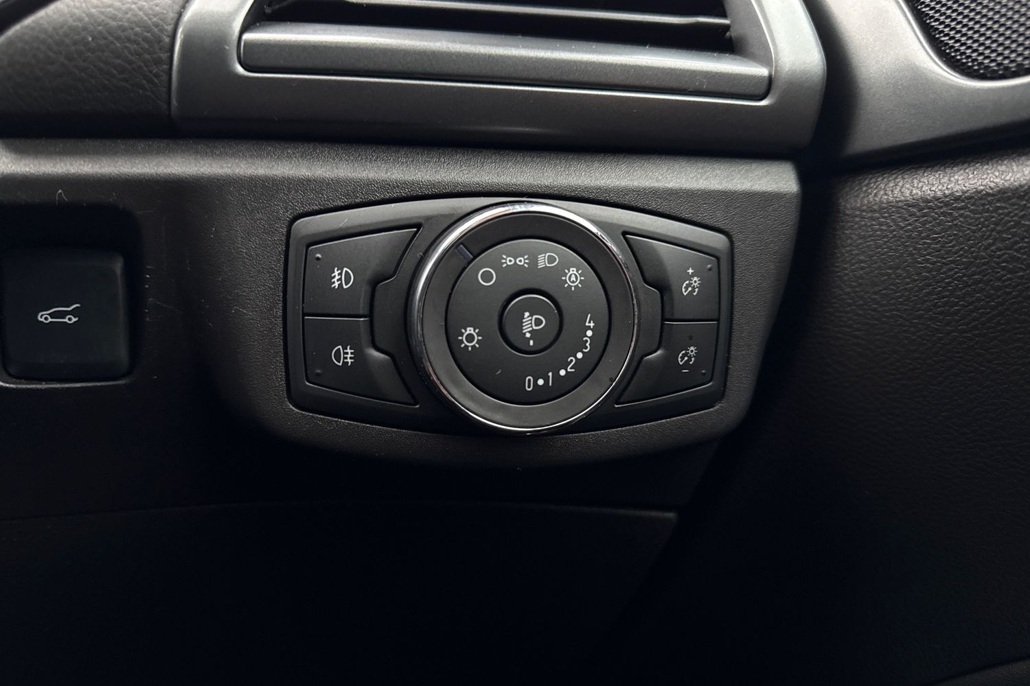 Used Ford Mondeo 2018 for sale - 77337141: Photo 45