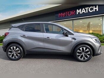 Used Renault Captur 2023 for sale - 77862897: Photo