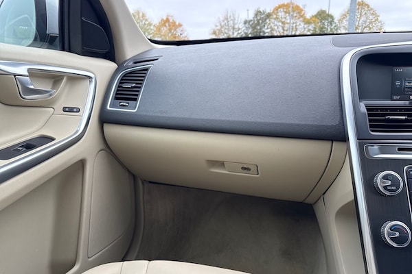 Used Volvo XC60 2014 for sale - 76256996: Photo 20