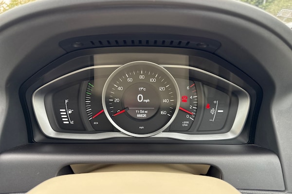 Used Volvo XC60 2014 for sale - 76256996: Photo 38