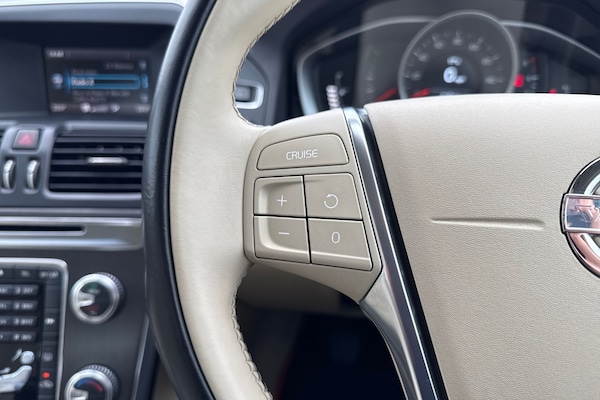 Used Volvo XC60 2014 for sale - 76256996: Photo 39