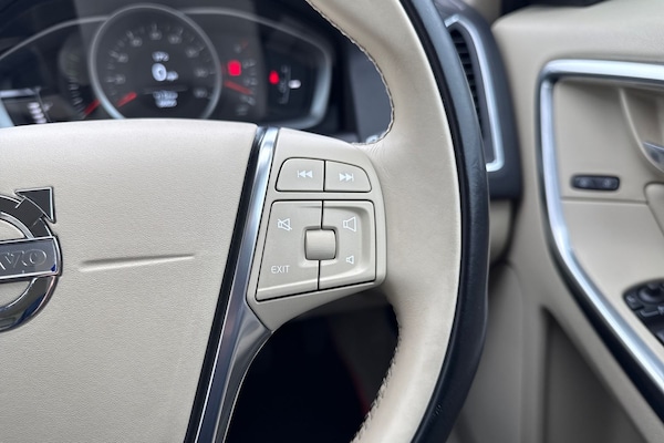 Used Volvo XC60 2014 for sale - 76256996: Photo 40