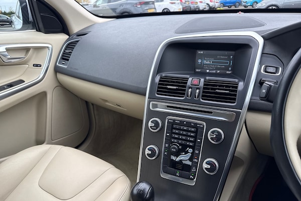 Used Volvo XC60 2014 for sale - 76256996: Photo 45