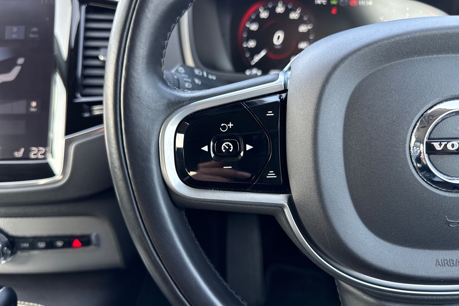 Used Volvo XC90 2016 for sale - 77773986: Photo 41