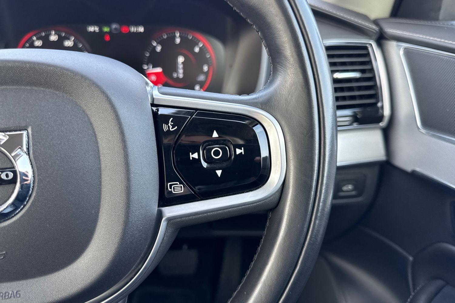 Used Volvo XC90 2016 for sale - 77773986: Photo 42