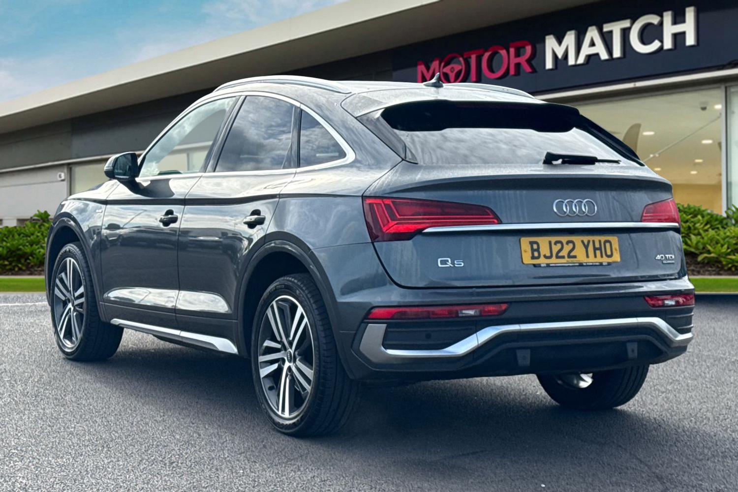 Used Audi Q5 2022 for sale - 76102155: Photo 2
