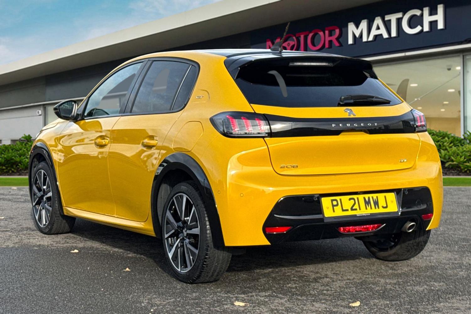 Used Peugeot 208 2021 for sale - 76453517: Photo 2