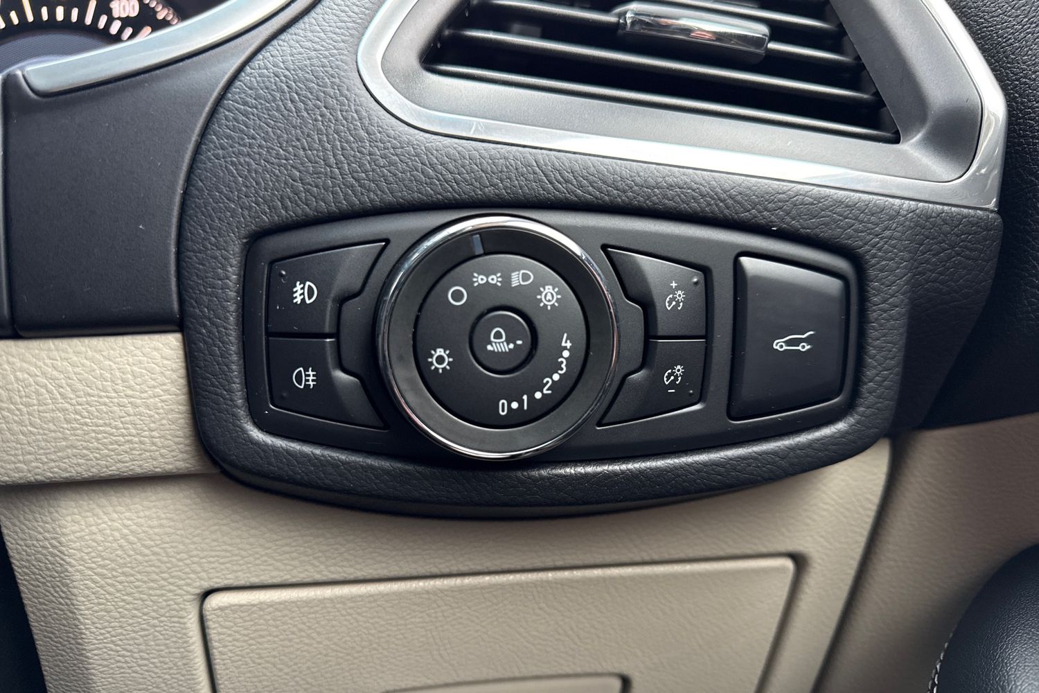 Used Ford Edge 2017 for sale - 77458801: Photo 45