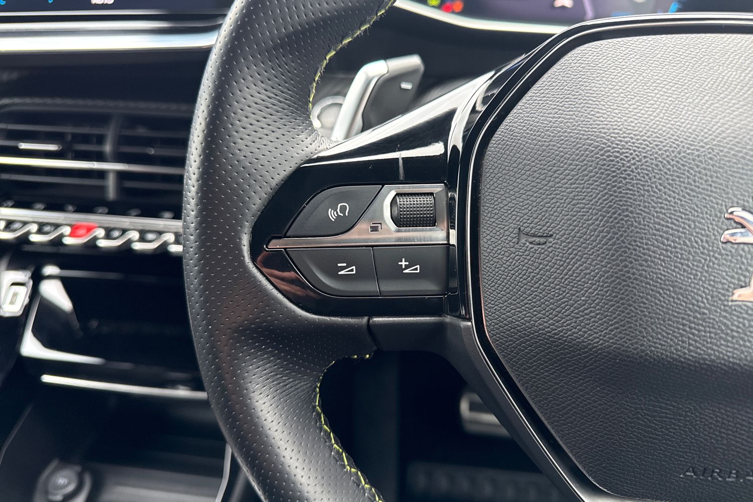 Used Peugeot 2008 2020 for sale - 77368600: Photo 41