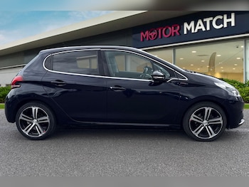 Used Peugeot 208 2016 for sale - 79073265: Photo