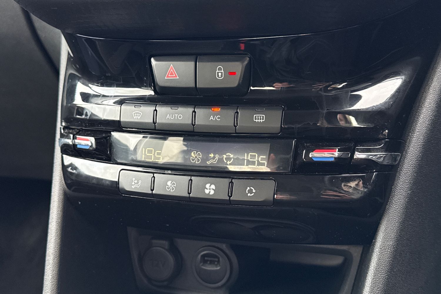 Used Peugeot 208 2019 for sale - 77348279: Photo 22