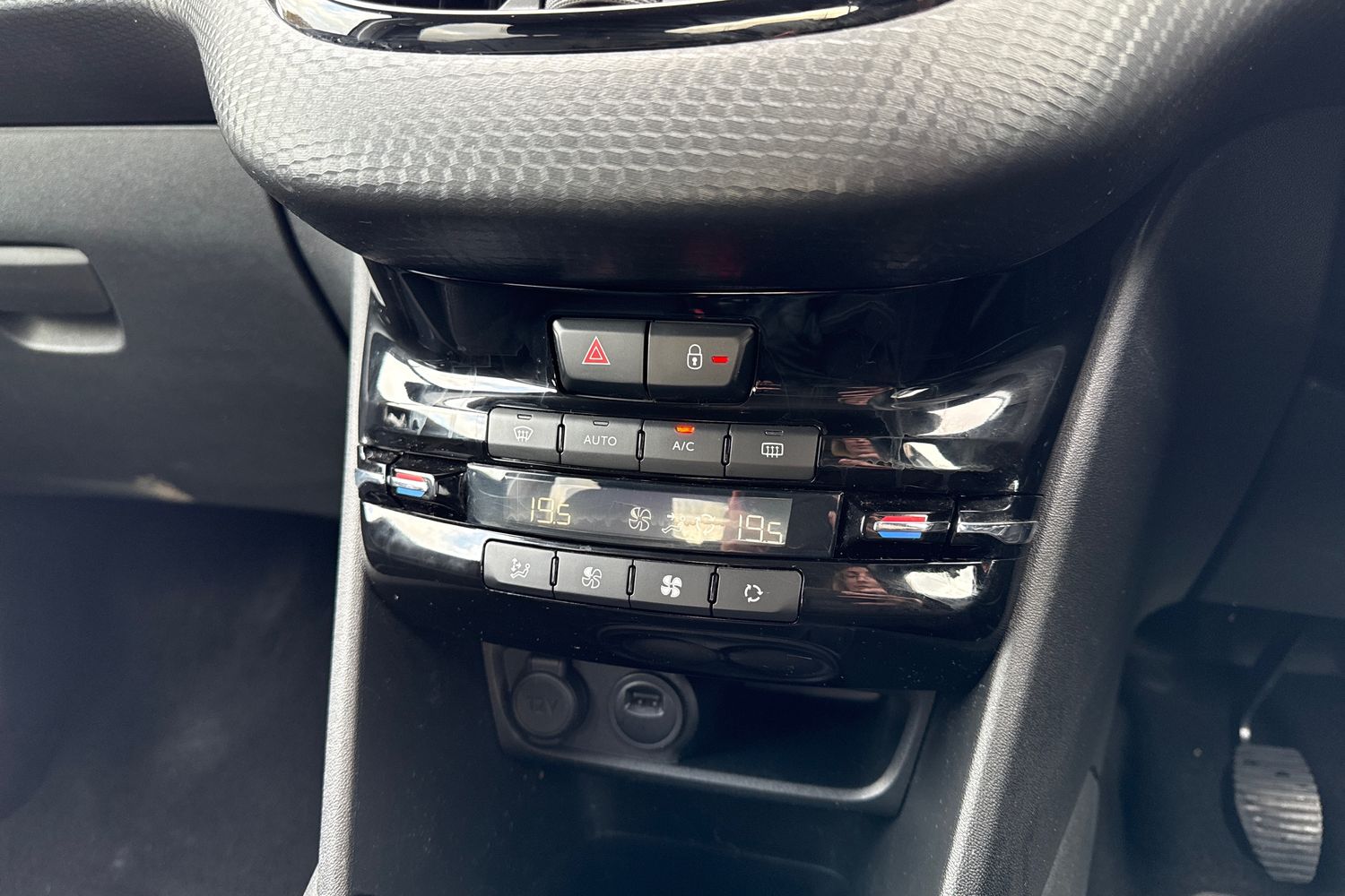 Used Peugeot 208 2019 for sale - 77348279: Photo 54