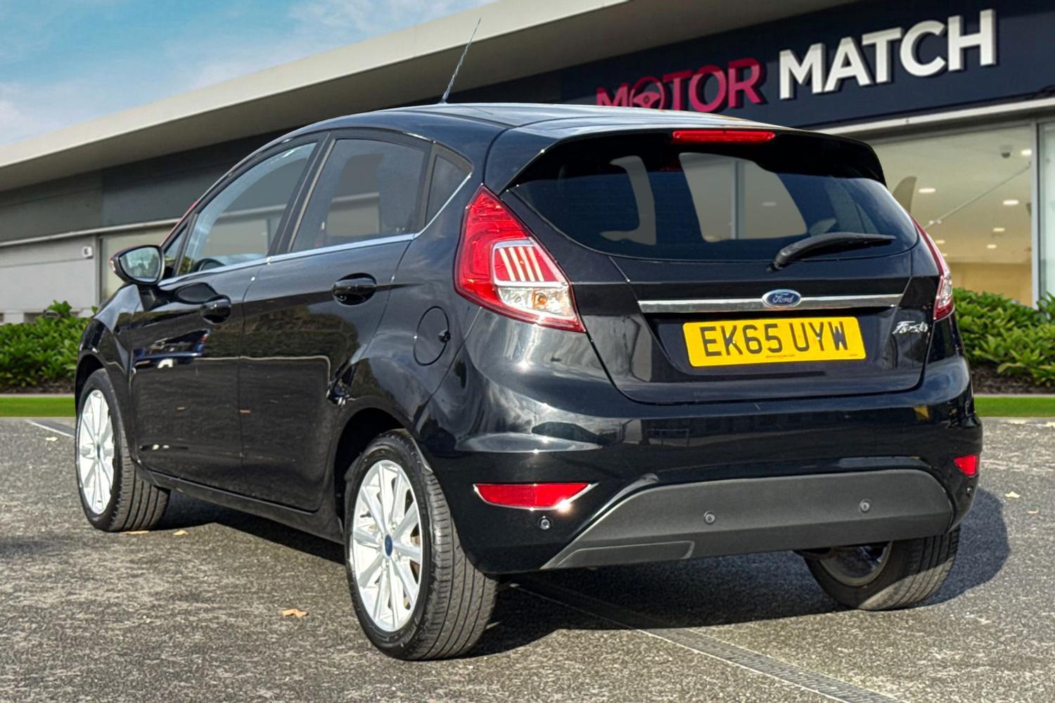 Used Ford Fiesta 2015 for sale - 76469286: Photo 2