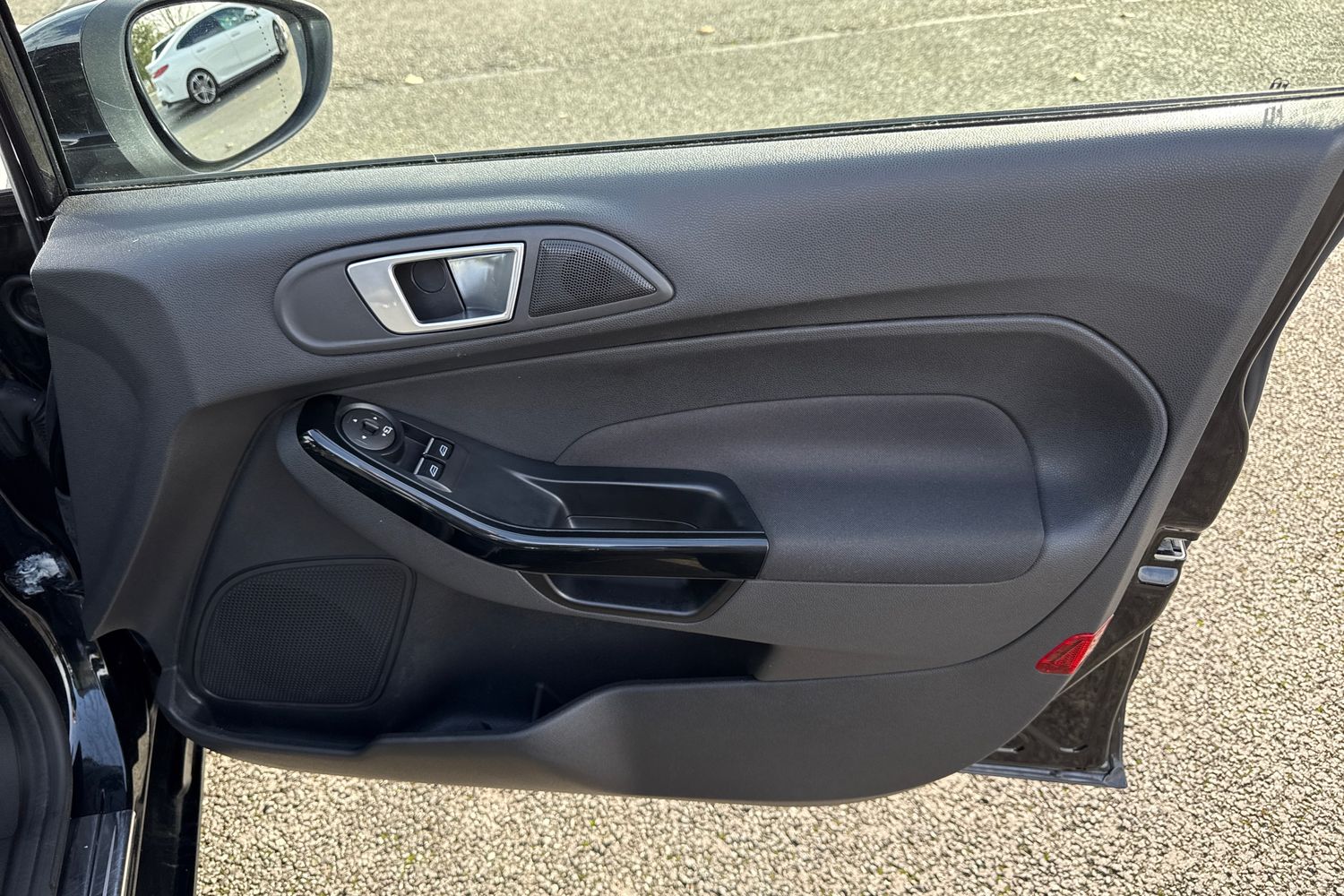 Used Ford Fiesta 2015 for sale - 76469286: Photo 21