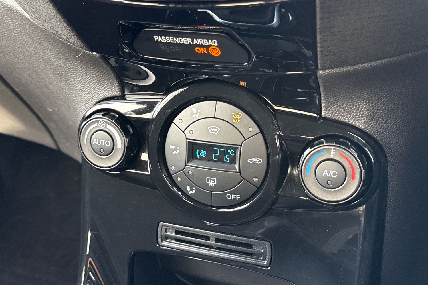 Used Ford Fiesta 2015 for sale - 76469286: Photo 22