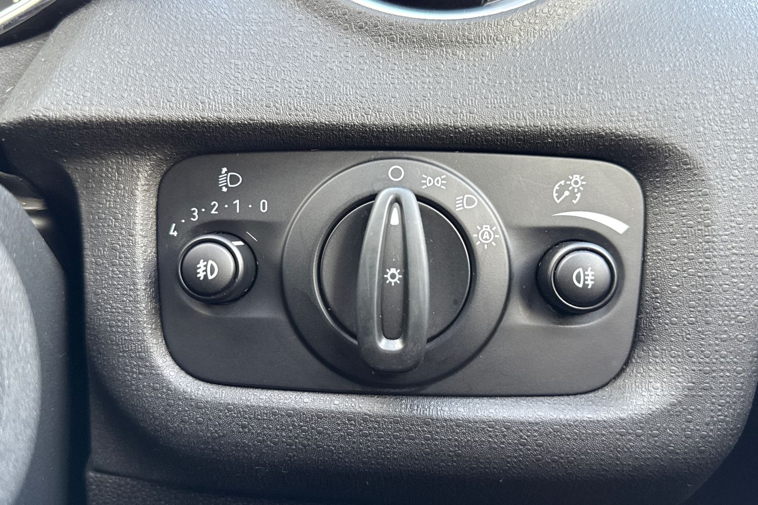 Used Ford Fiesta 2015 for sale - 76469286: Photo 41