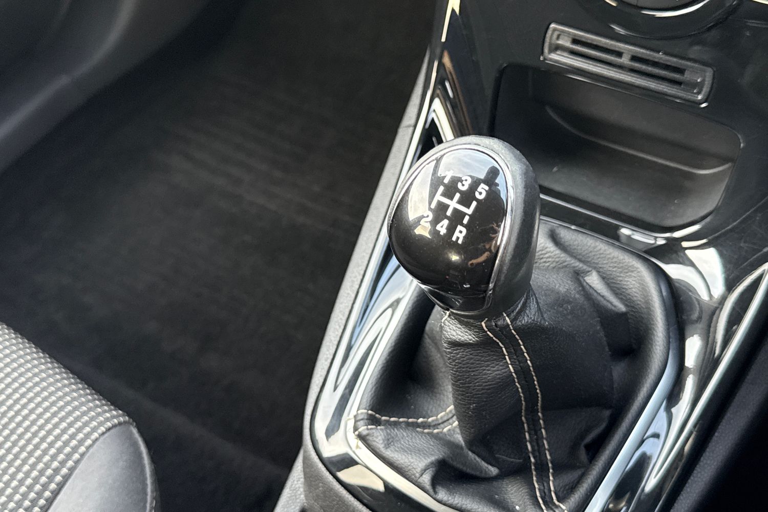 Used Ford Fiesta 2015 for sale - 76469286: Photo 53