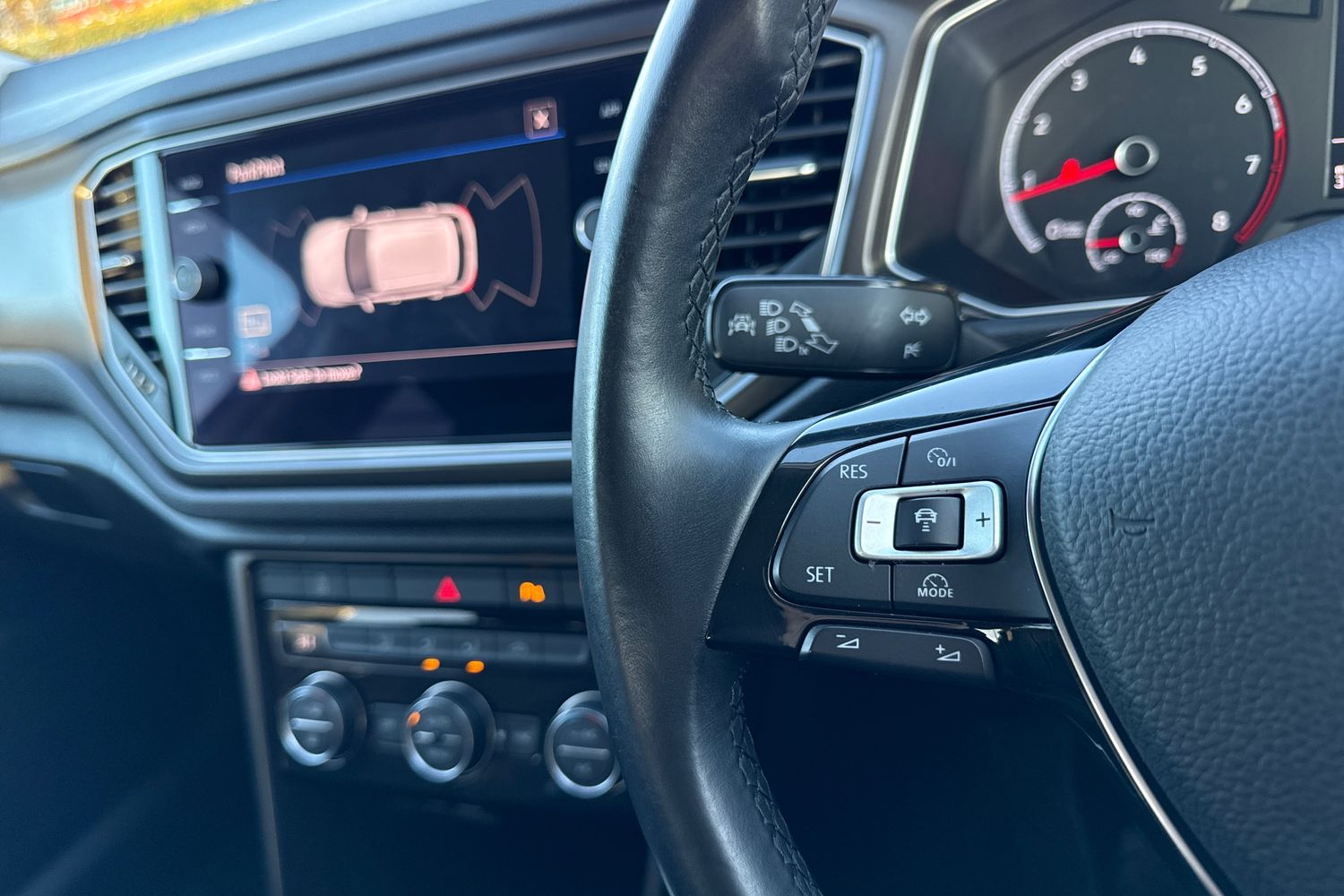 Used Volkswagen T-Roc 2018 for sale - 77337204: Photo 37