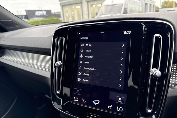 Used Volvo XC40 2022 for sale - 76304683: Photo 51