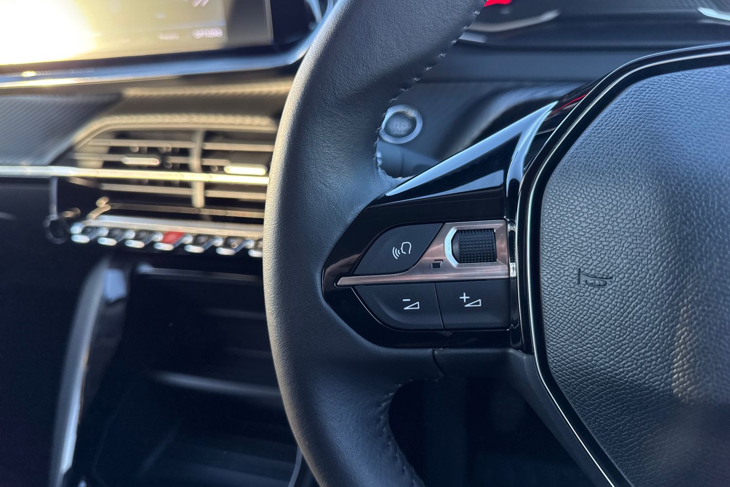 Used Peugeot 2008 2022 for sale - 77337191: Photo 37