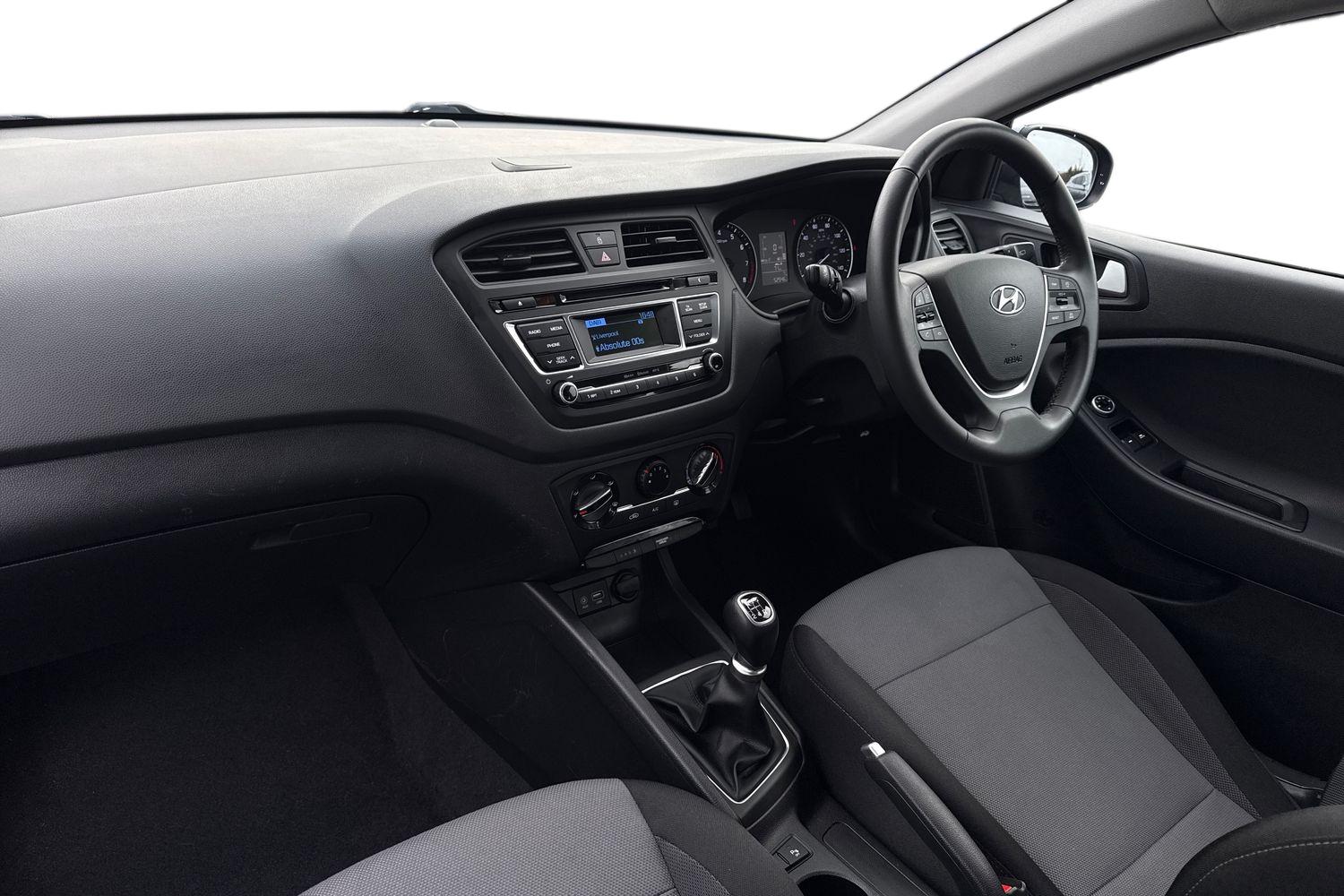 Used Hyundai i20 2017 for sale - 77417759: Photo 14