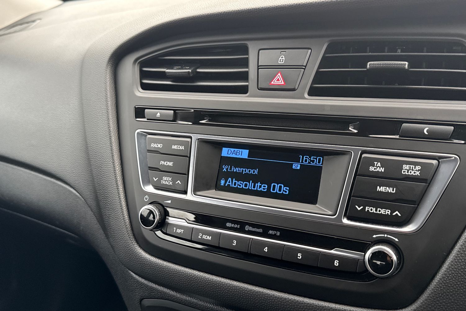 Used Hyundai i20 2017 for sale - 77417759: Photo 39