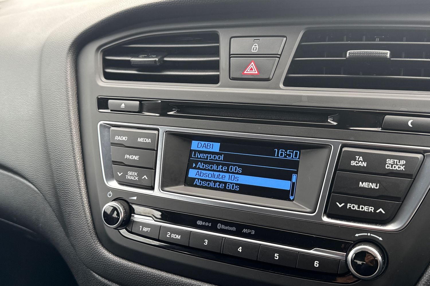 Used Hyundai i20 2017 for sale - 77417759: Photo 41