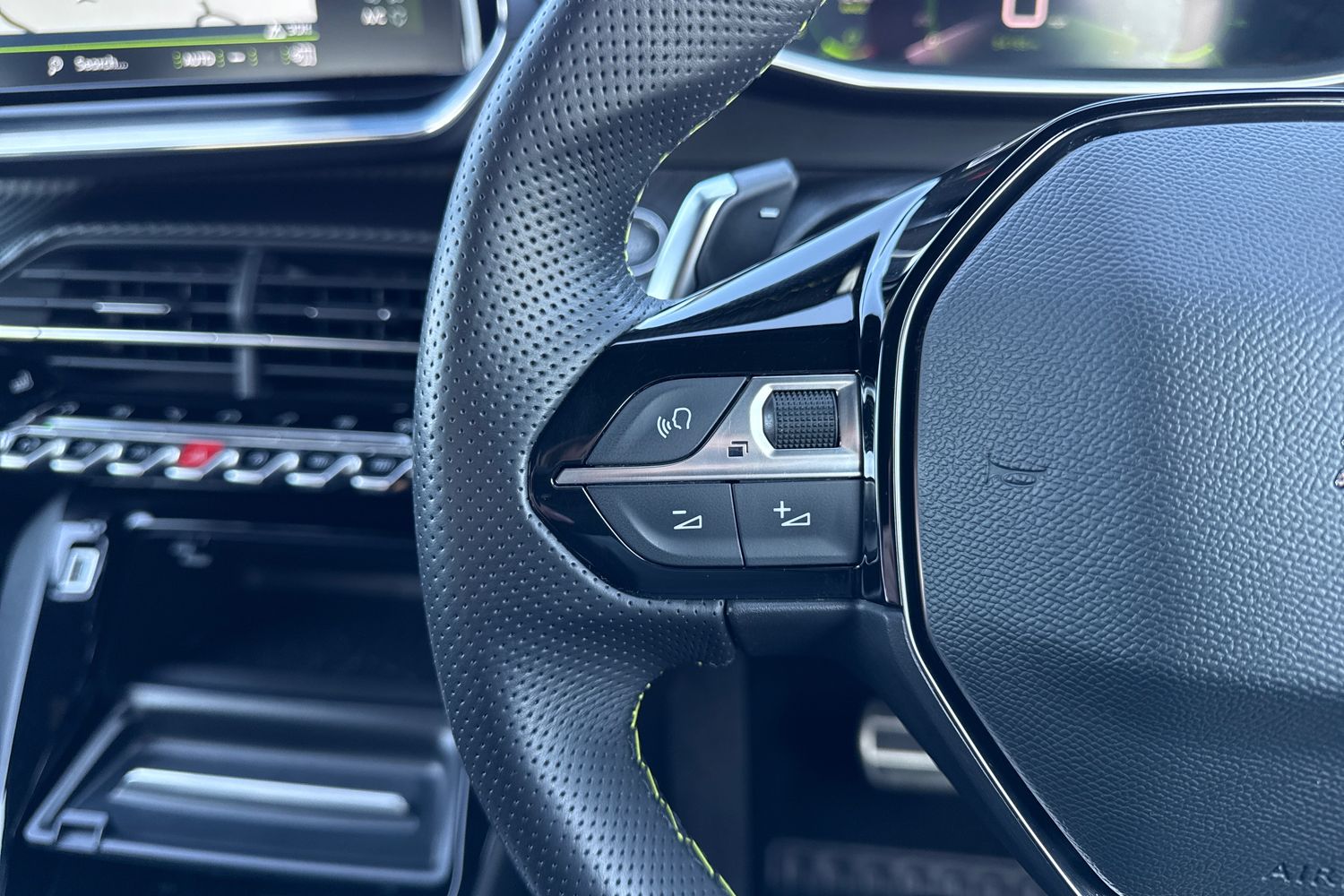 Used Peugeot 2008 2021 for sale - 77747744: Photo 39