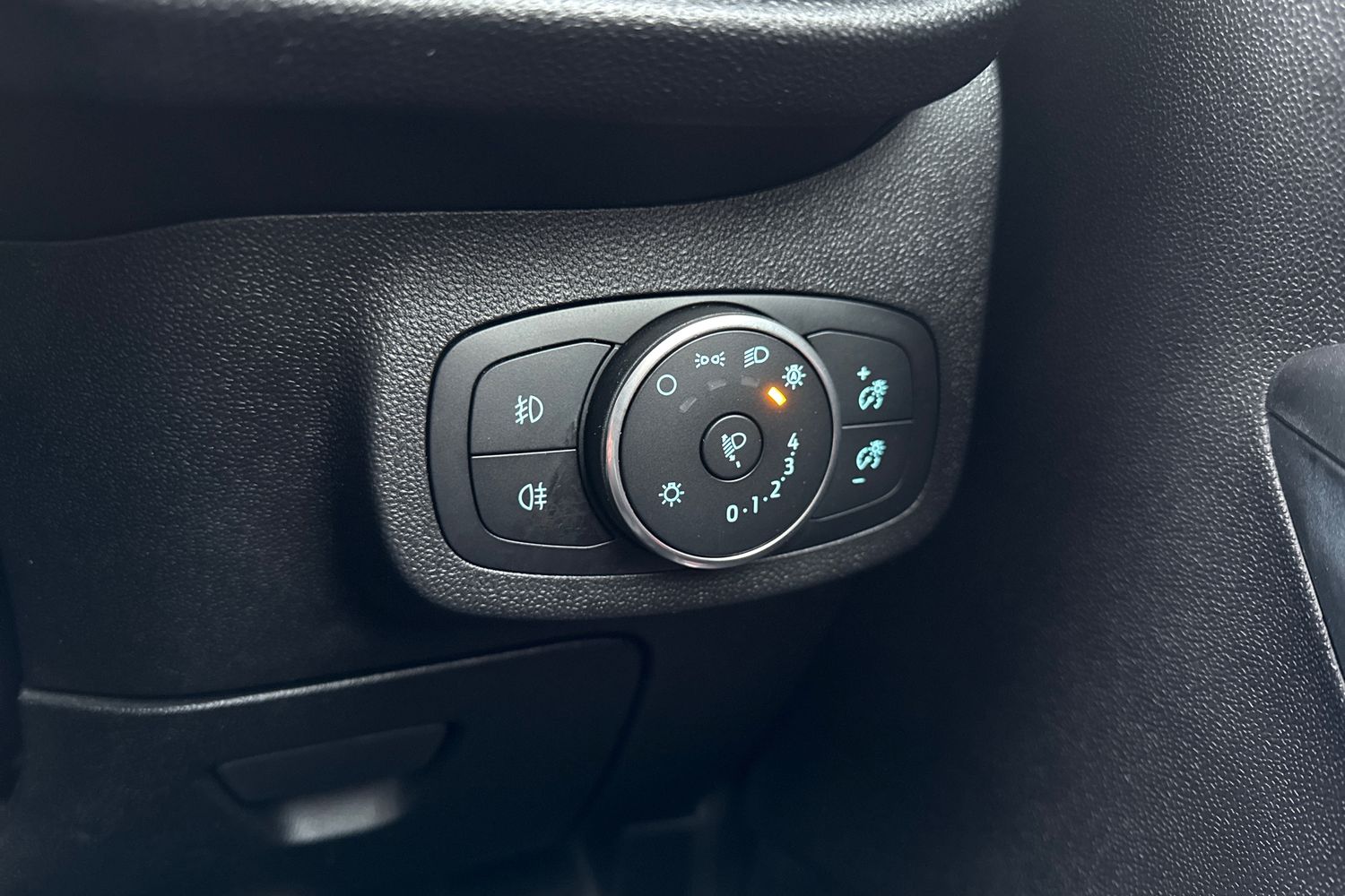 Used Ford Fiesta 2020 for sale - 77064697: Photo 42