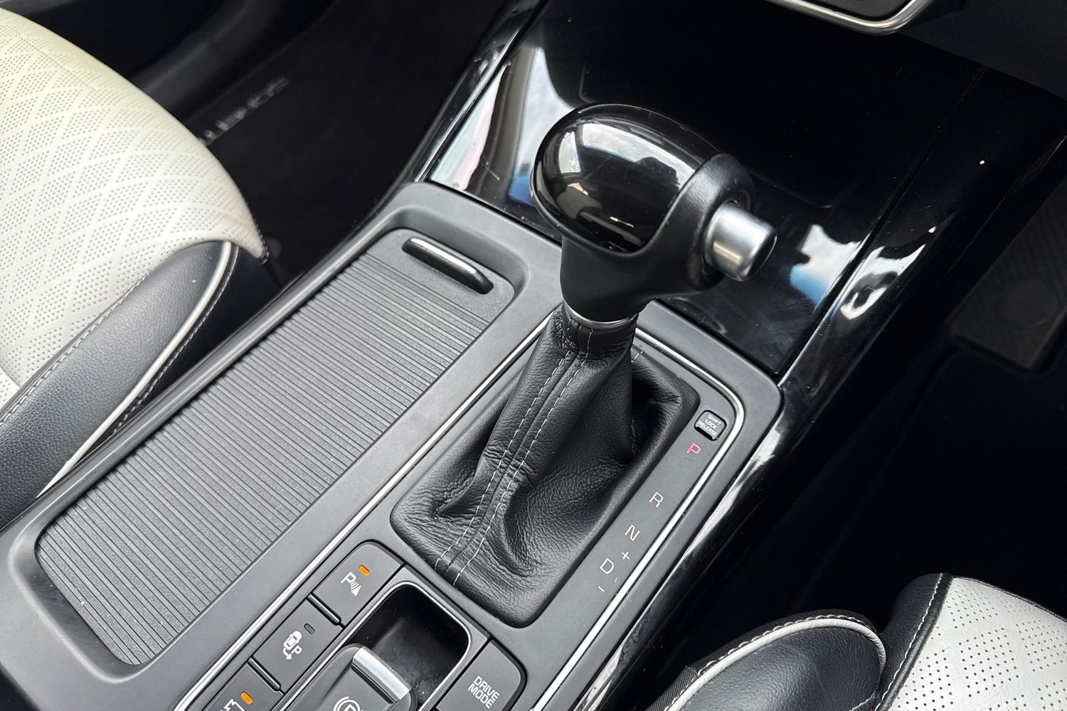 Used Kia Sorento 2016 for sale - 77348319: Photo 23