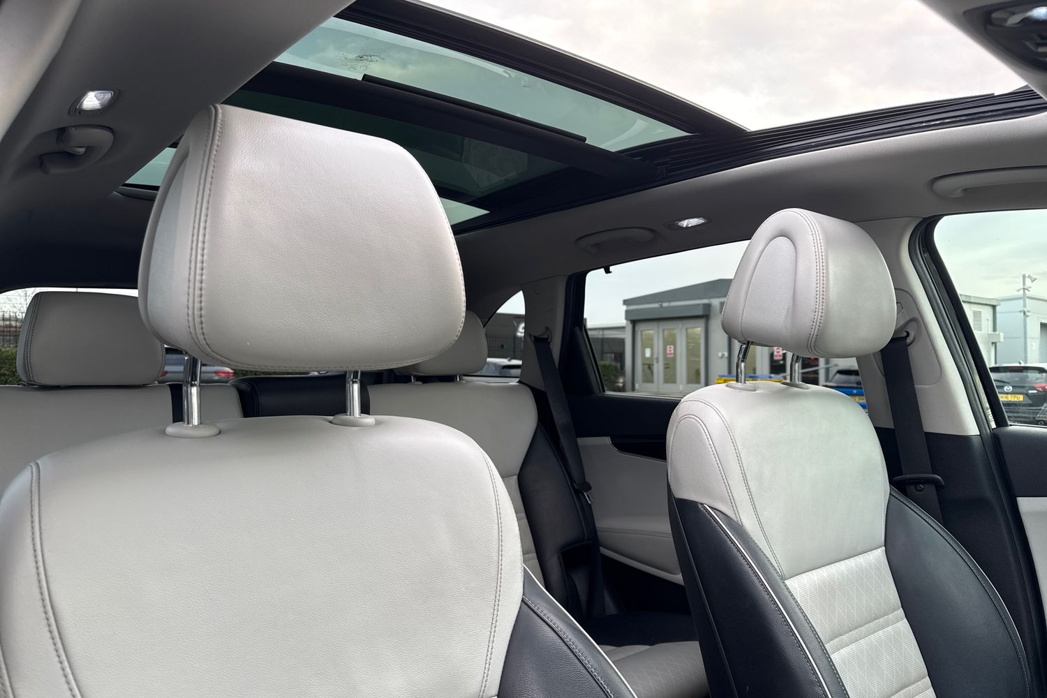 Used Kia Sorento 2016 for sale - 77348319: Photo 24