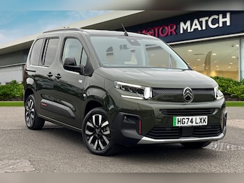 2025 - 52kWh MAX M Auto 5dr (7.4kW Charger)