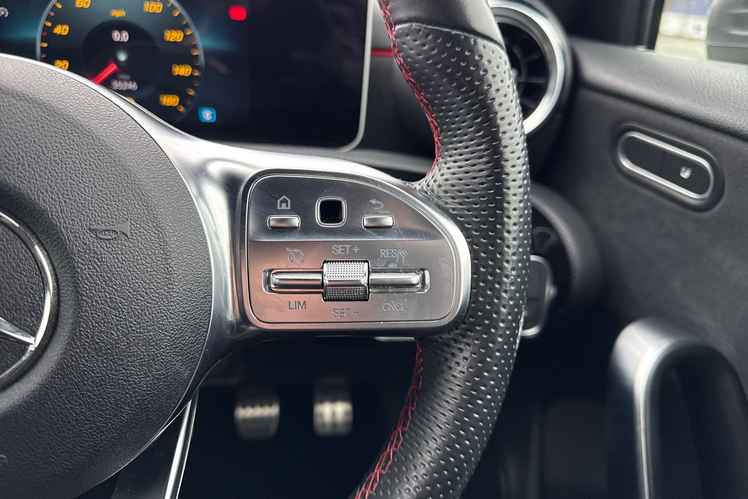 Used Mercedes-Benz A-Class 2019 for sale - 77553388: Photo 40